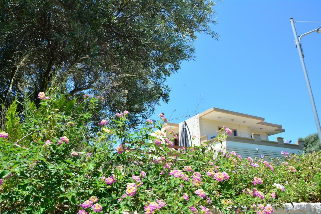 Villa Ikaros Kalamitsi Amygdali Exterior foto